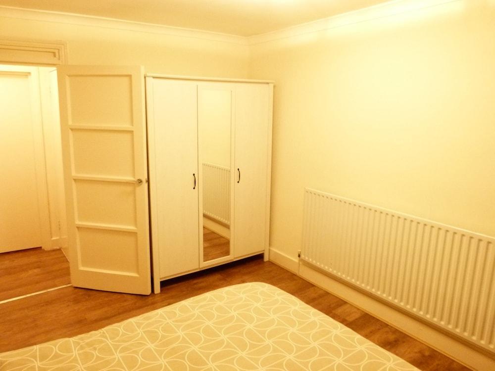 Ss Property Hub - Canary Wharf Apartment 1