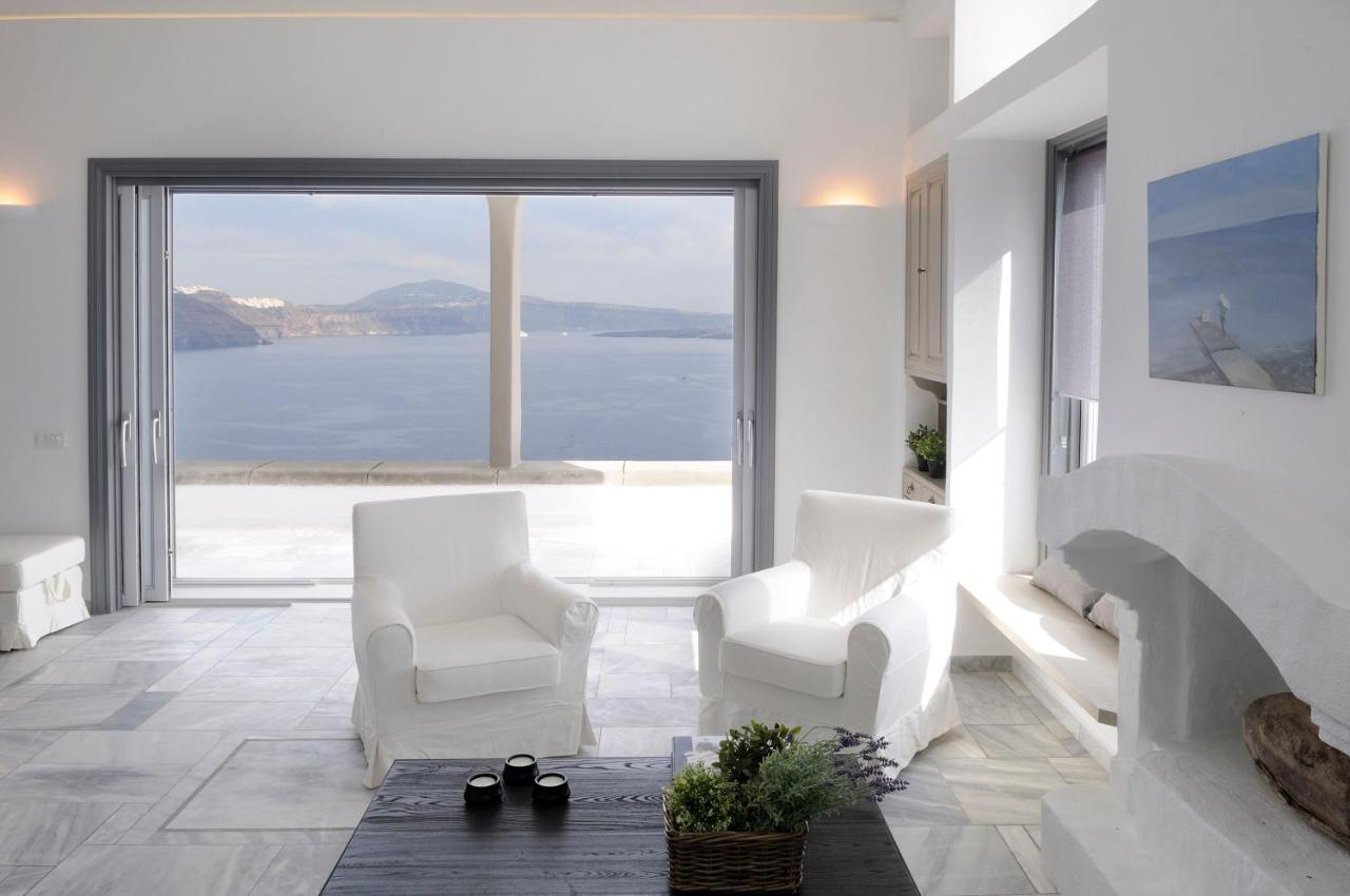 Beautiful Oia Villa 1