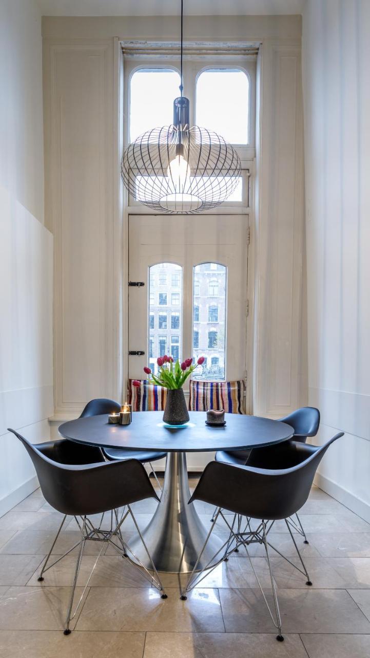 18th Century Groundfloor Canal House with Patio/Garden 1