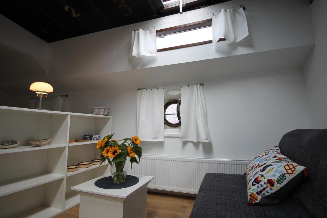 Studio Vincent Van Gogh 1