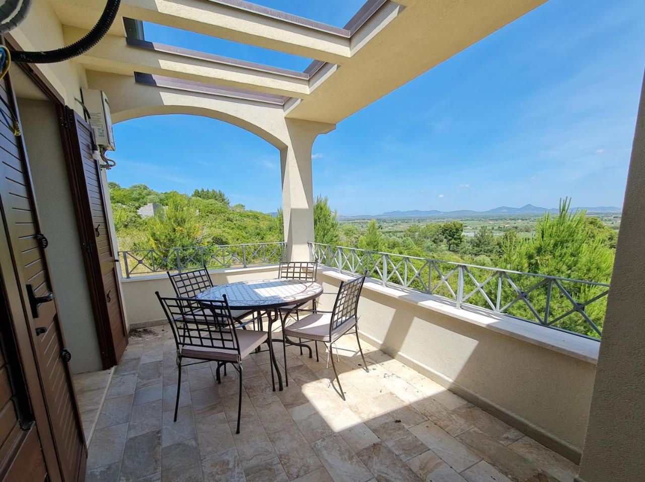 Alghero - House with Panoramic View Immersed in Full Nature