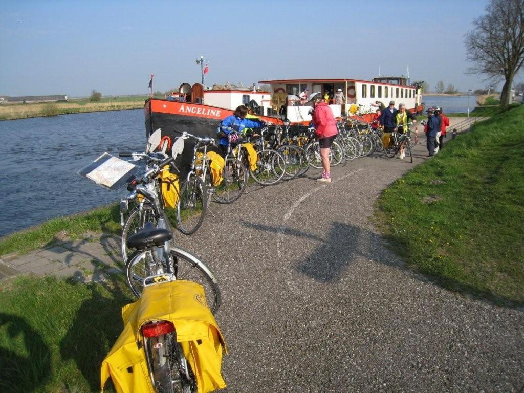 Hotelboat Angeline 1