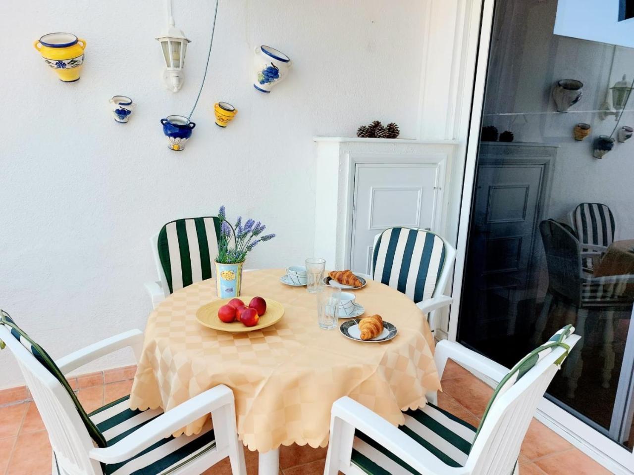 First Line Villa Floor Apartment with Amazing Sea View Air Conditioned Just 50m From the Beach 2