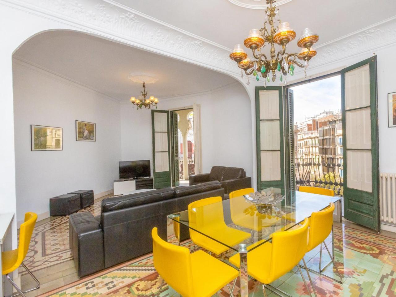 Apartment Eix-Dret-Roger de Lluria-Valencia by Interhome 1