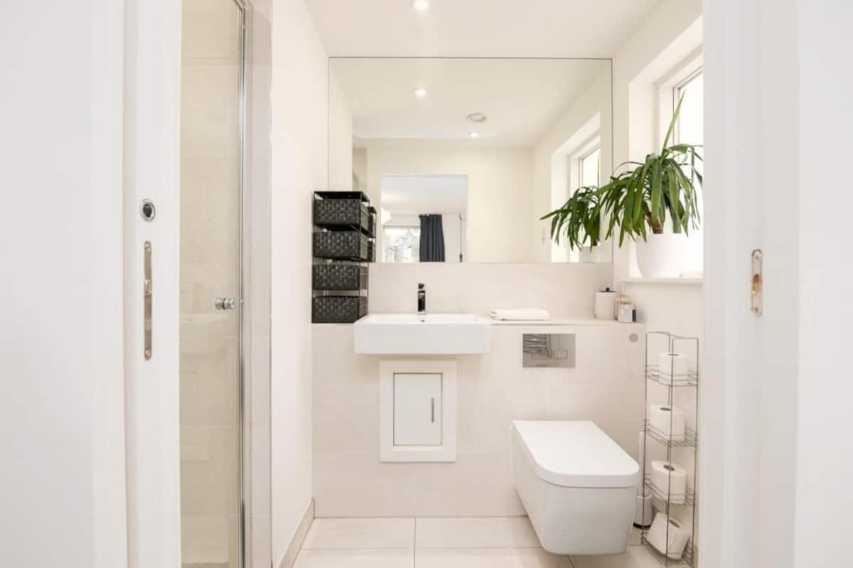 Lovely Modern 3 Bedroom Gem in South East London! 1