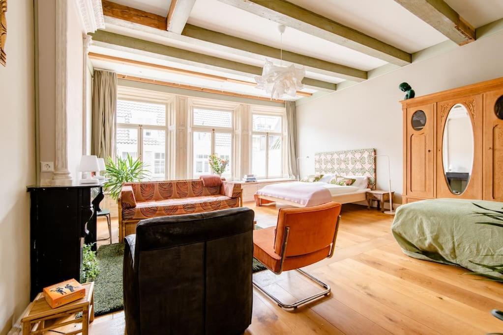 Stunning Apartment in the Center of Old Amsterdam 2