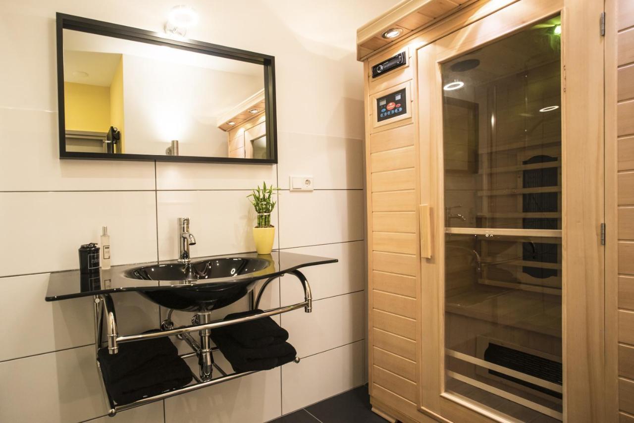 Amsterdam House of Arts & Crafts 1