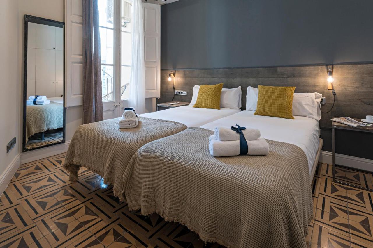 Habitat Apartments Eixample Balconies. 2