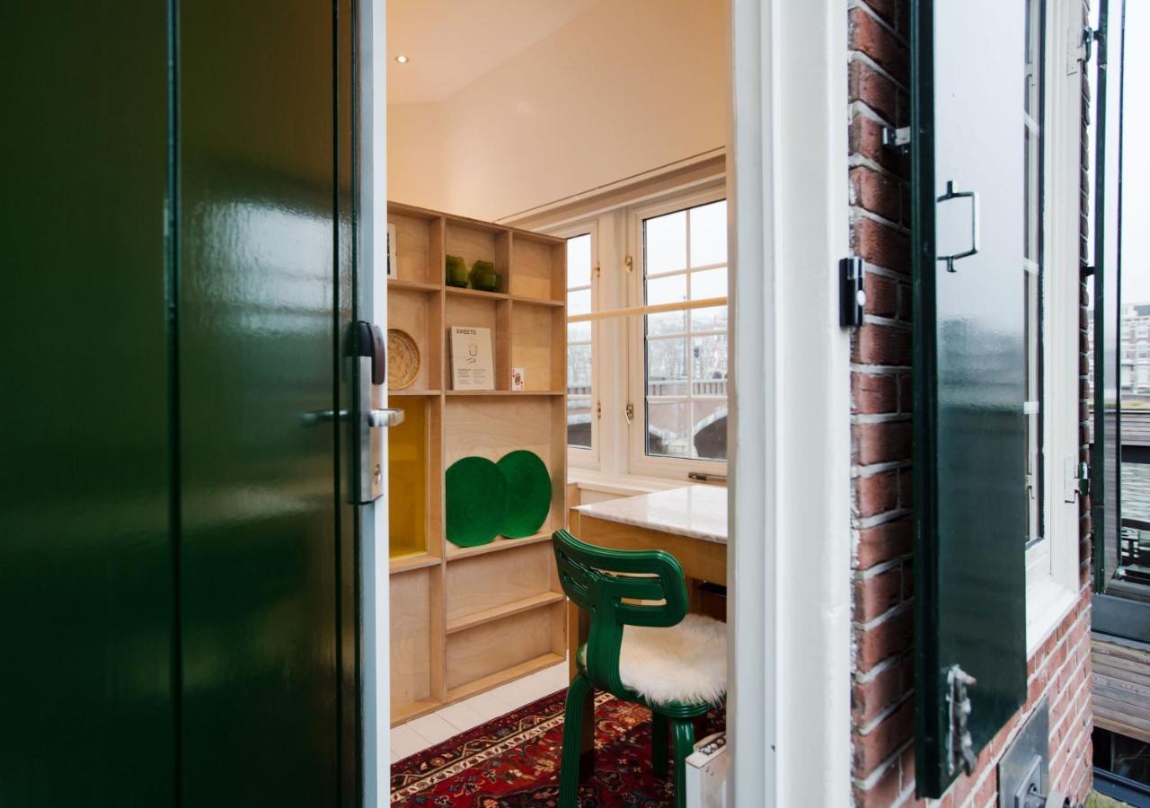 Sweets - Nieuwe Amstelbrug (Adults Only) 1