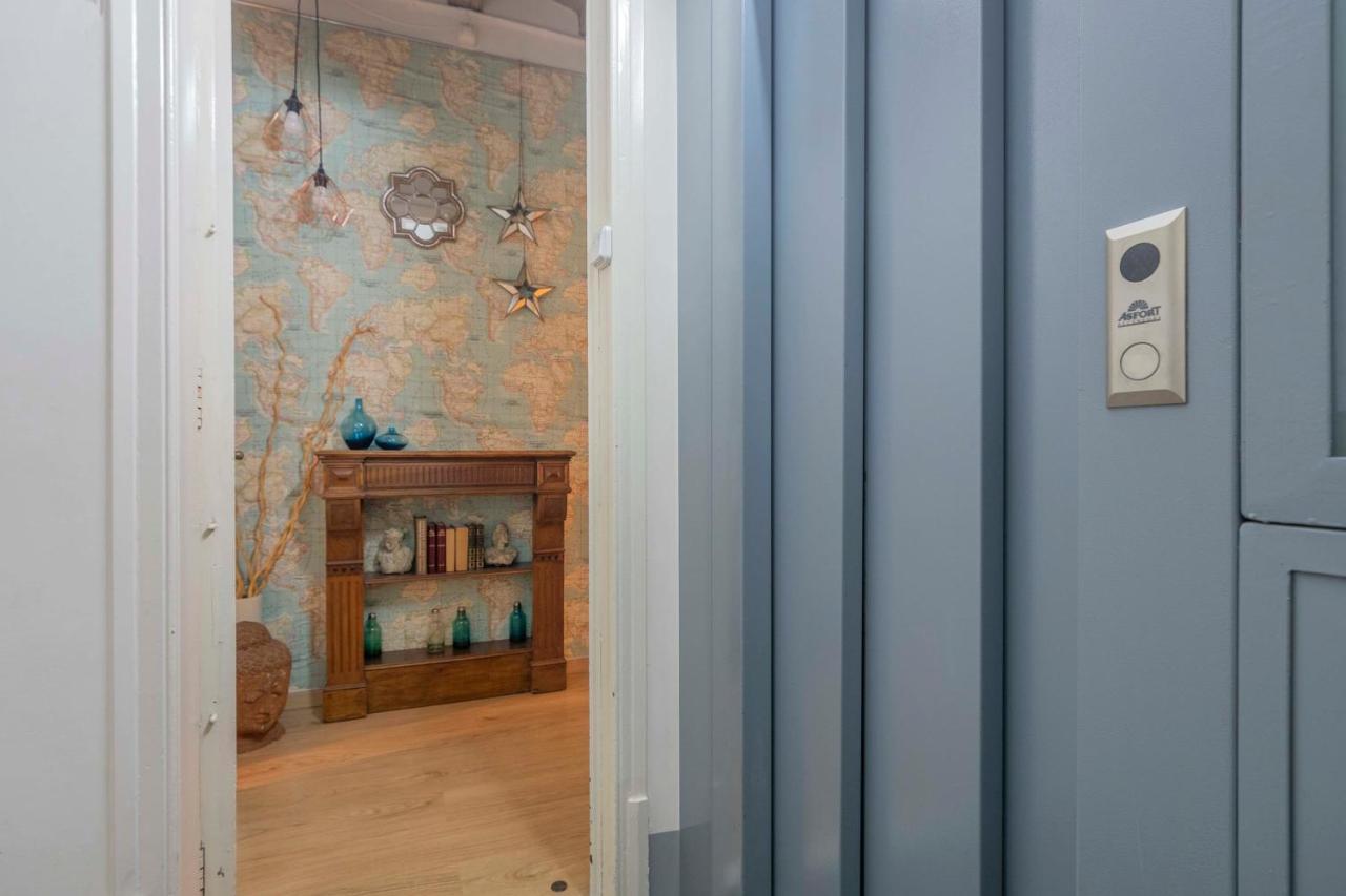 Exclusive 2 Bedroom Apartment in the City Center (Adults Only) 2