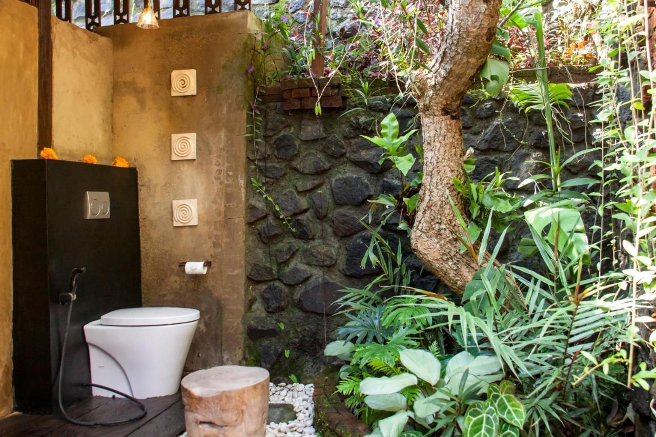 Villa Mahadevi Jungle Retreat Joglo 1 2