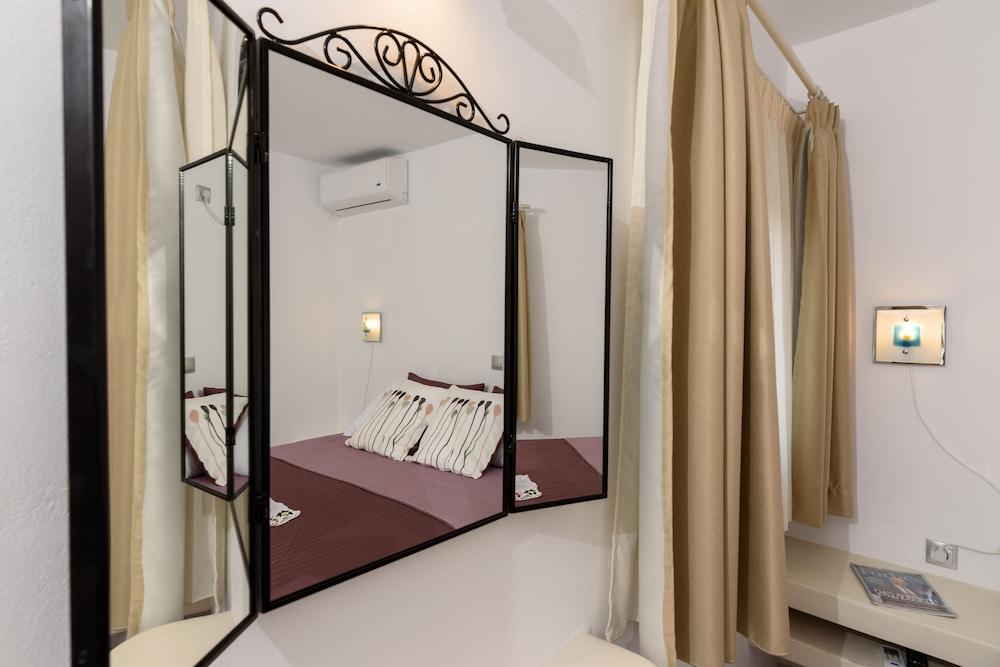 Villa George Santorini 1