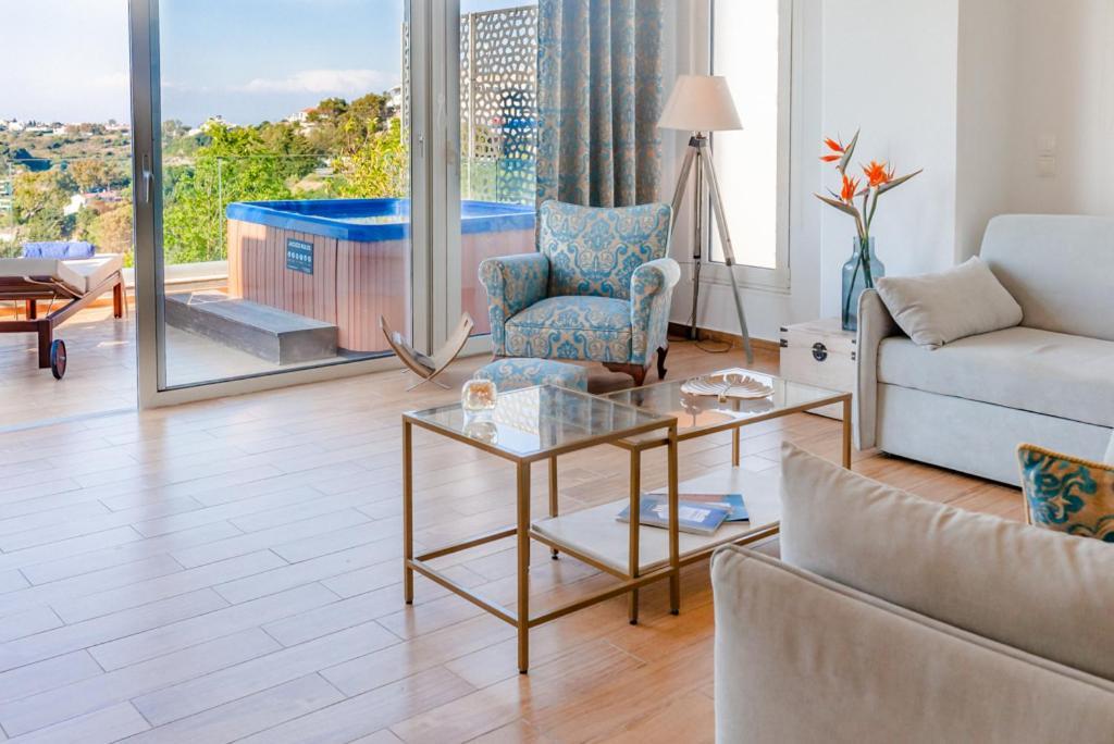 Flyviewflatsblue Privatehottub with Seaview 1