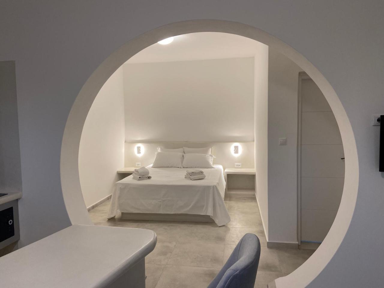 Ena Suites Santorini