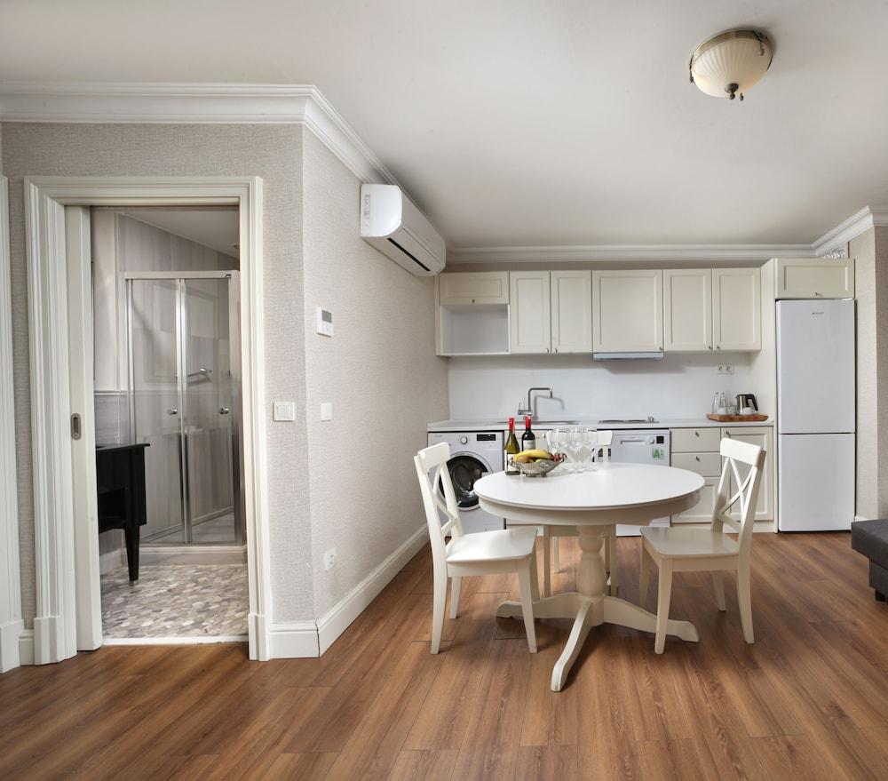 Meroddi Galata Flats 1