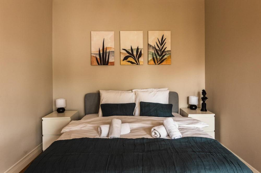 Exceptional Flat with Galata Tower View in Beyoglu 1