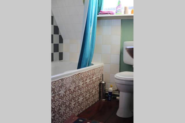 Cosy Apartment Near City Centre 2