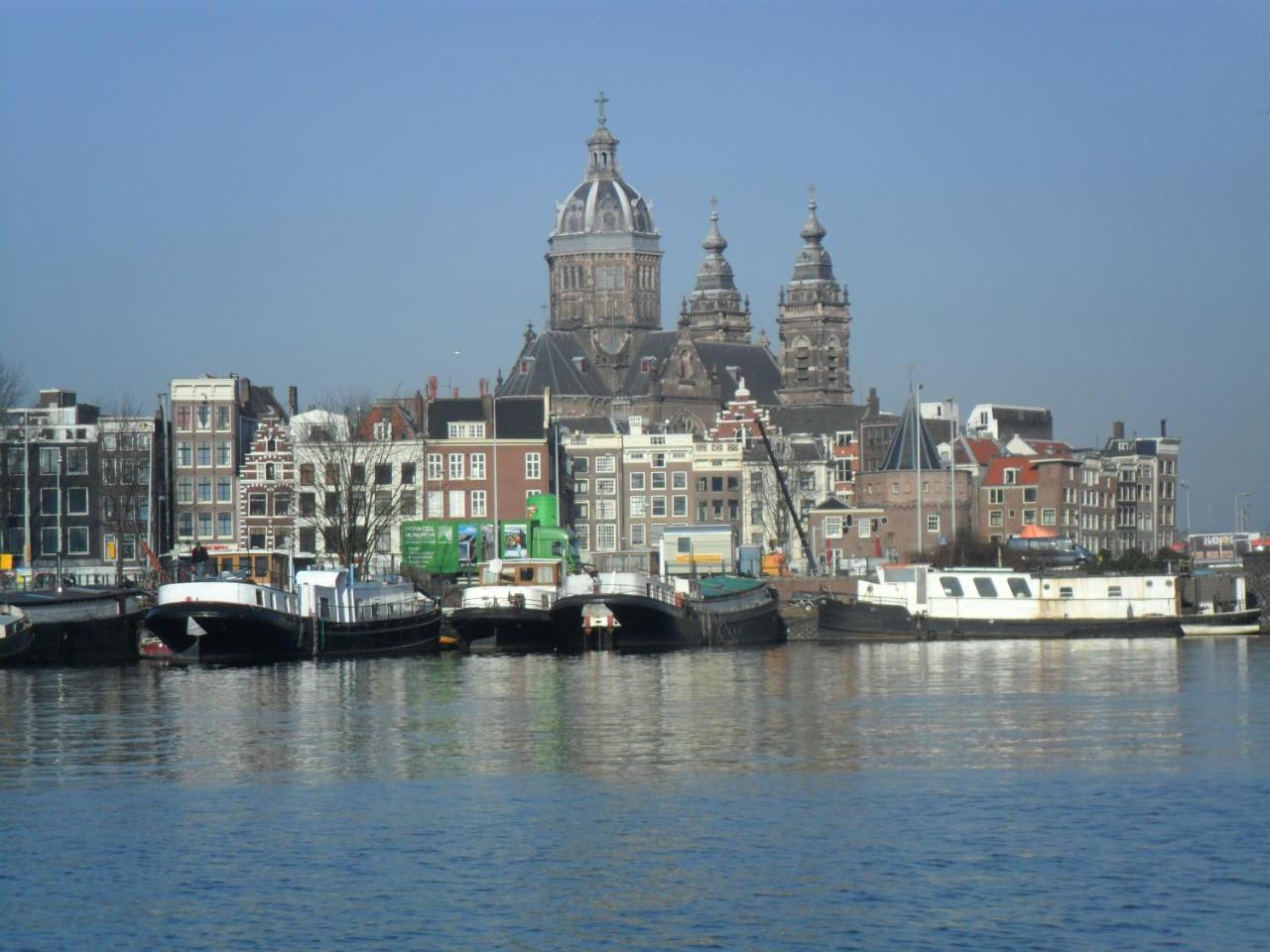 Anna Houseboat (Adults Only) 2