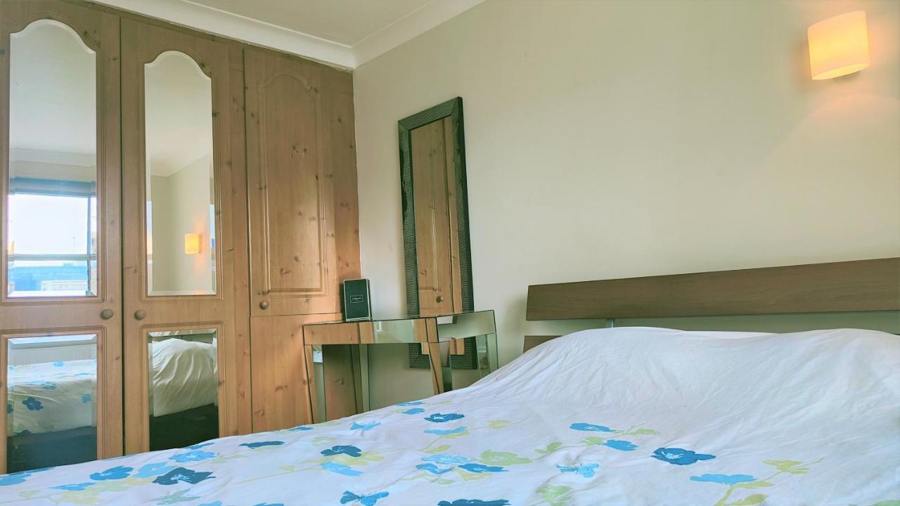 Pimlico Sw1 - Location Location! Light And Spacious One Bedroom Apartment in a Stunning Victorian Building. Great Storage! 1