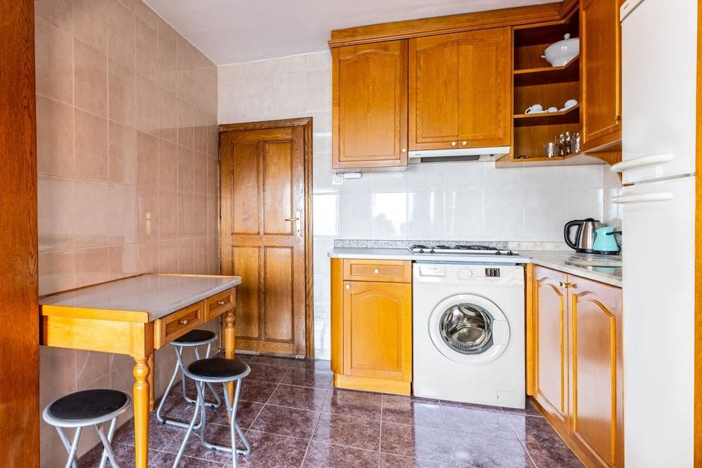 Cozy 1 1 Flat with Sea View in Beyoglu 2