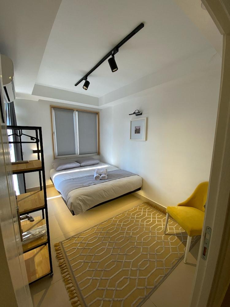 Deer Hotel & Hostel 2