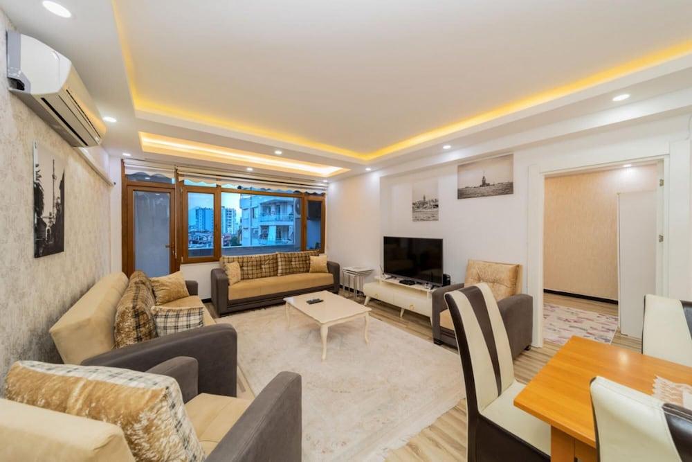 Central Flat Near Markantalya Mall in Muratpasa