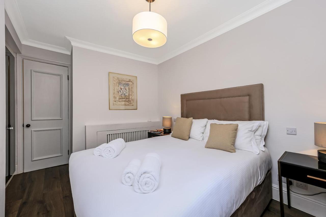 10 Curzon Street by Mansley Apartements 1