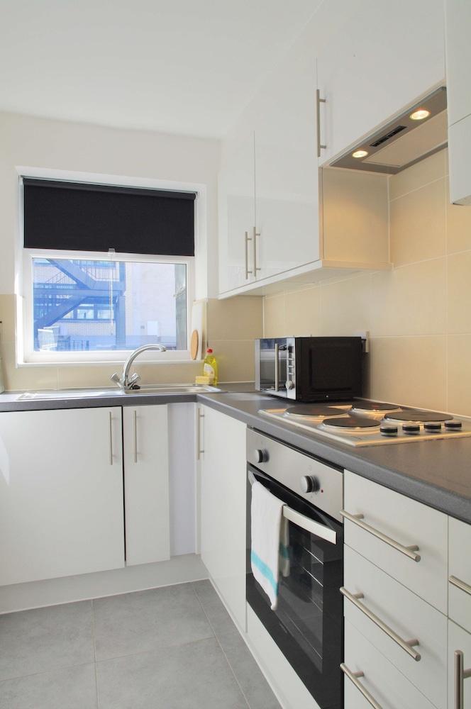 The London Agent Fitzrovia Studio 3 1