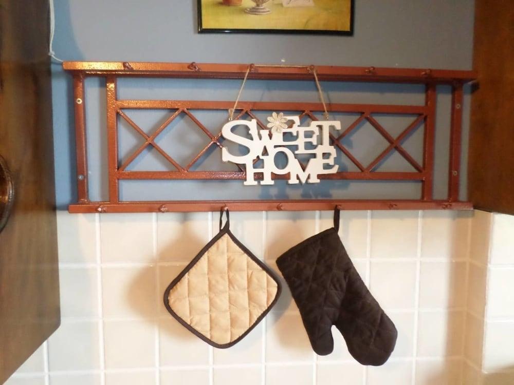 Santorious Apartments 2