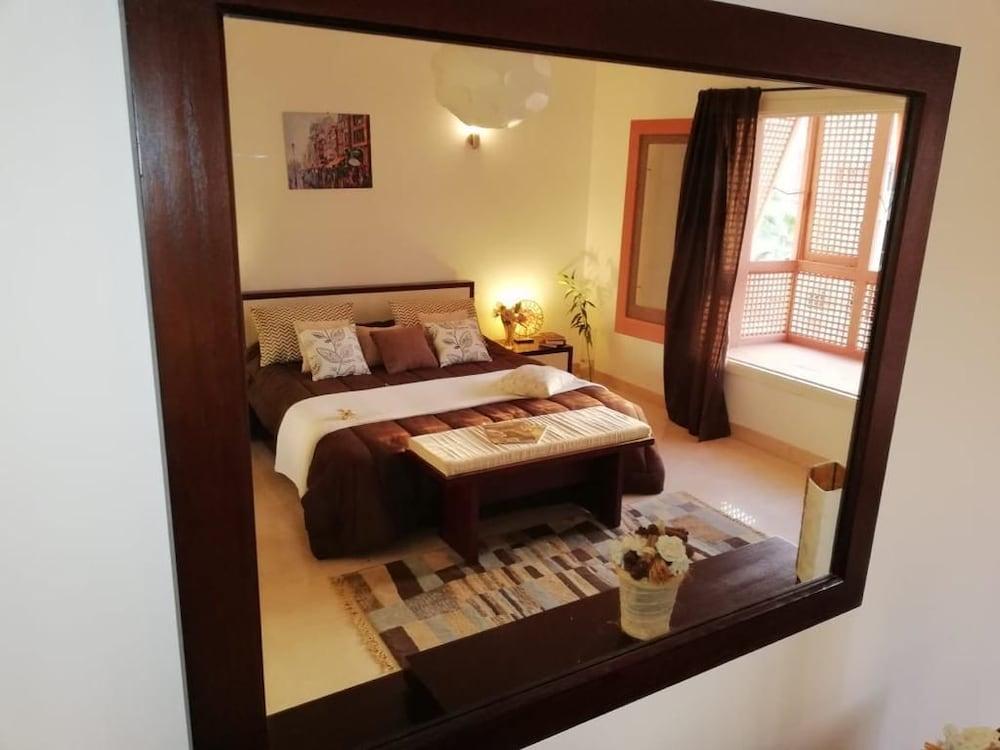 2 Bedrooms at Elgouna Marina Stuning View 1