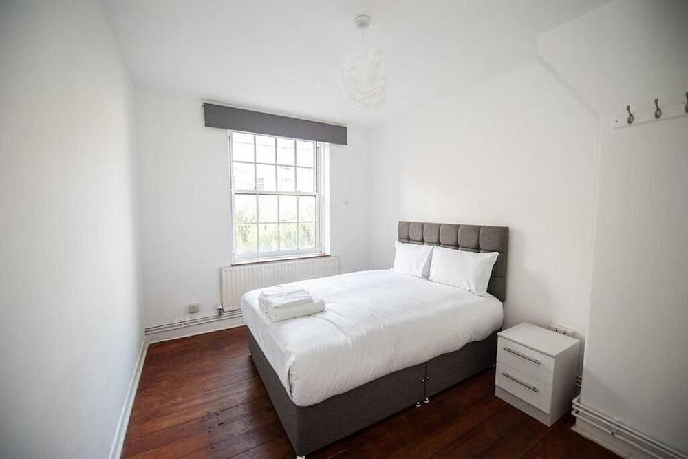 Central London 2br Apartment in Waterloo 2