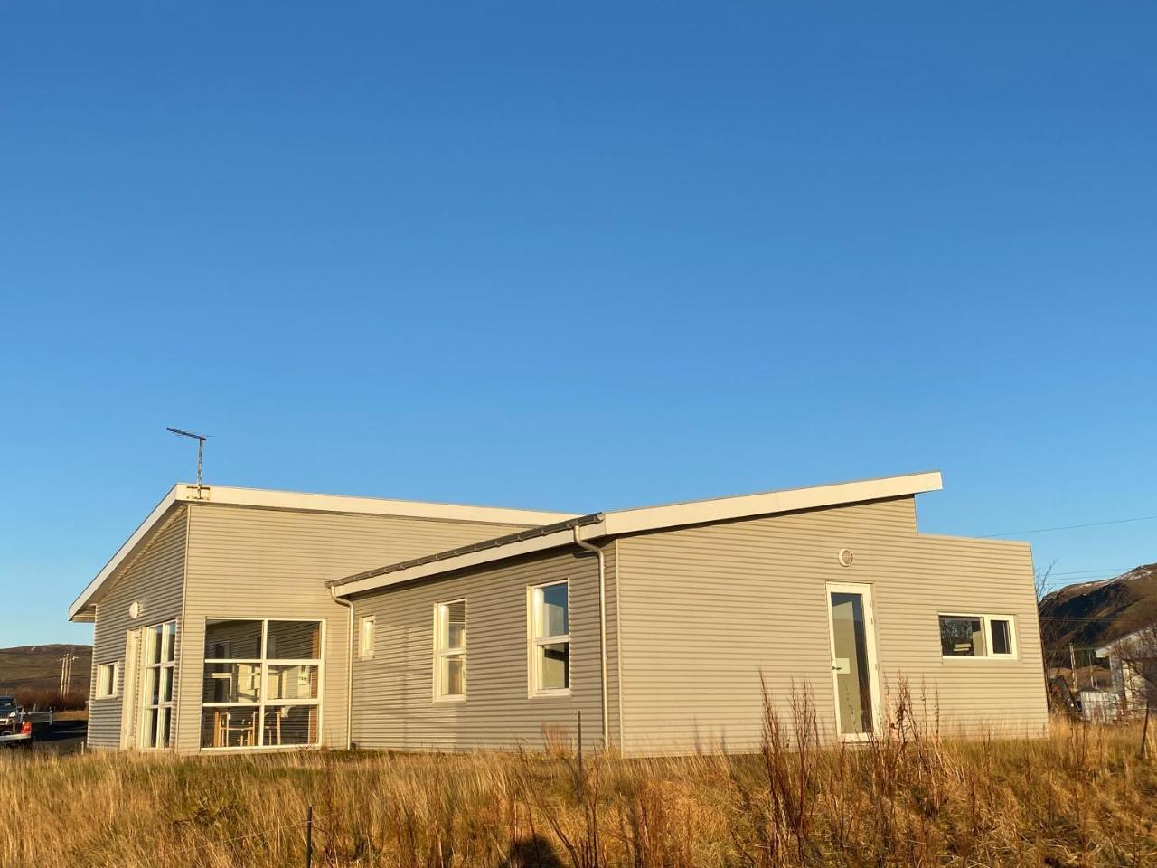 Guesthouse Eldhestar