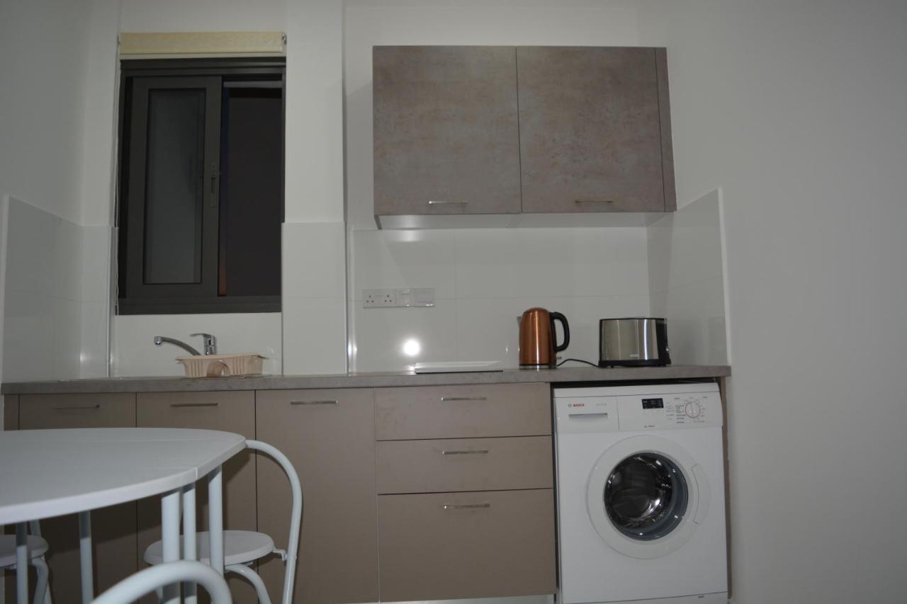 P.L Hermes Studios & Apartments 2