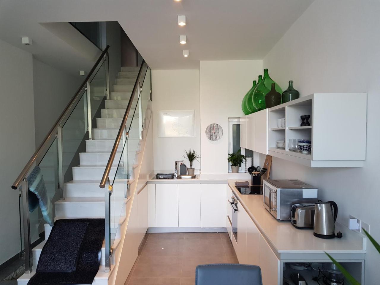 Duplex Maisonette with Heated P-Pool And Jacuzzi 2