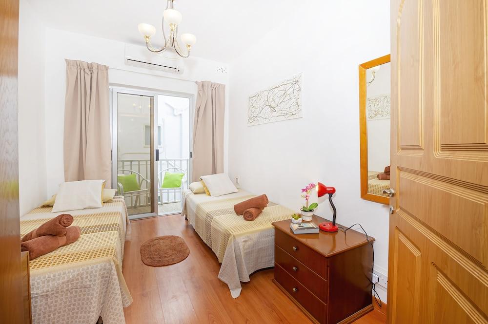 Spinola Bay Apartment by Getaways Malta 1