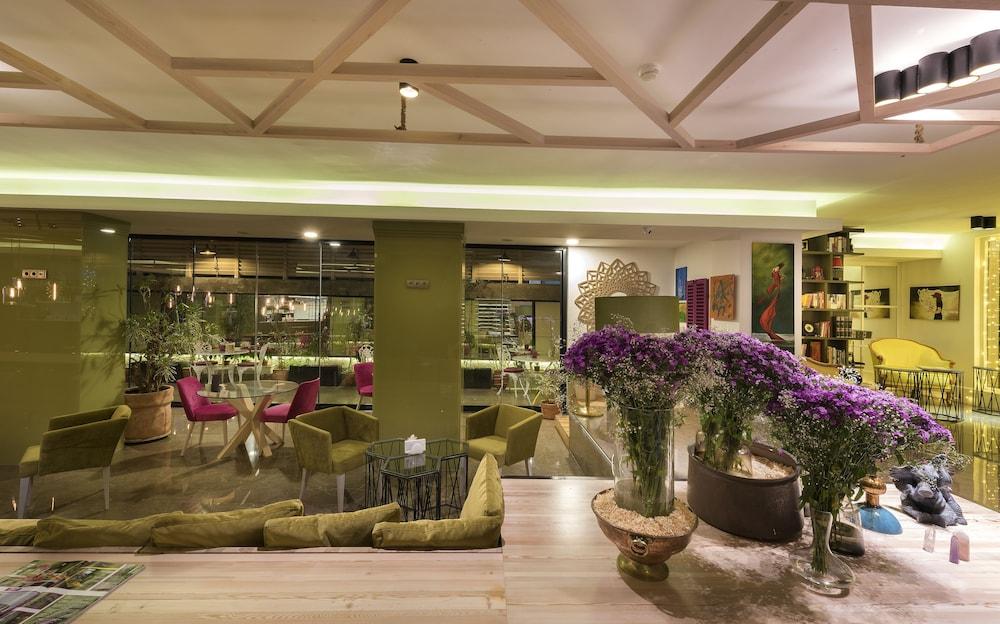 Nun by Laren Hotels 1