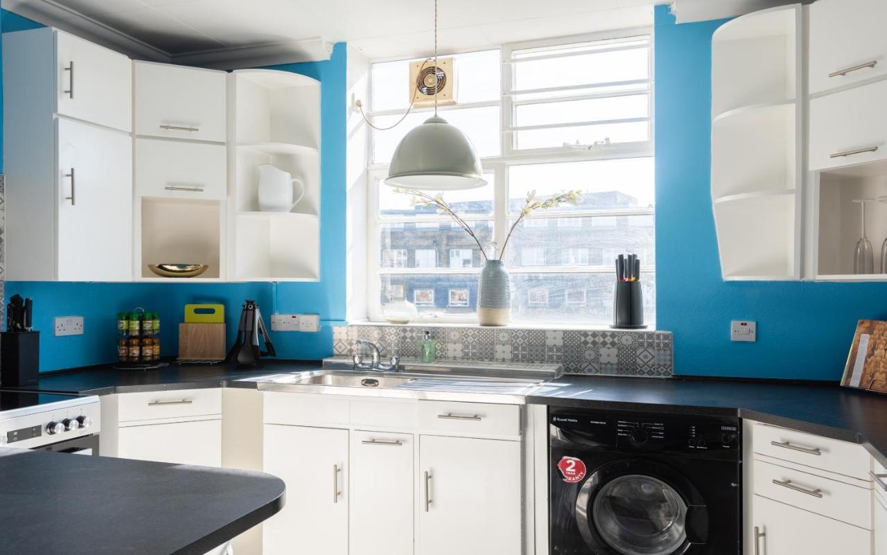 The West End Penthouse - 4bdr with Views 1