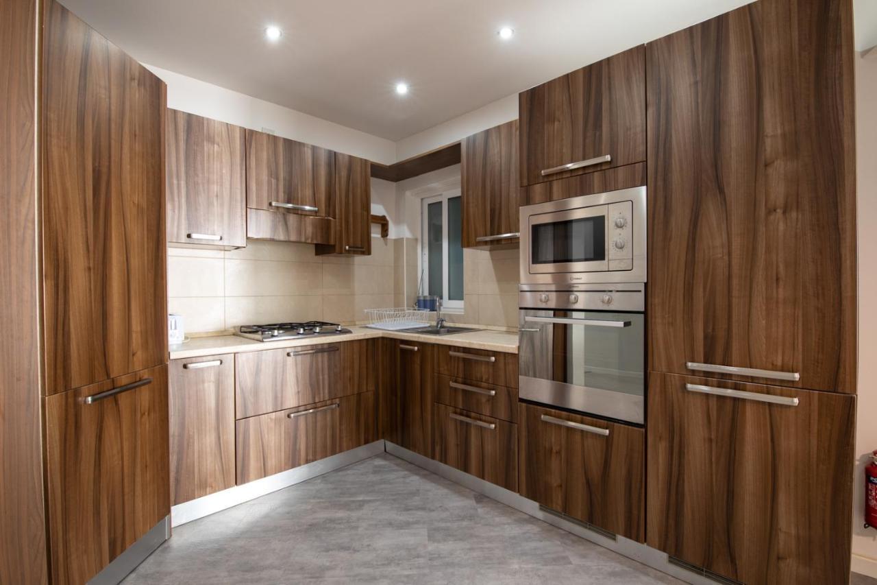 Modern 3 Bedroom & 3 Bathroom Apartment - Near Balluta Bay 1