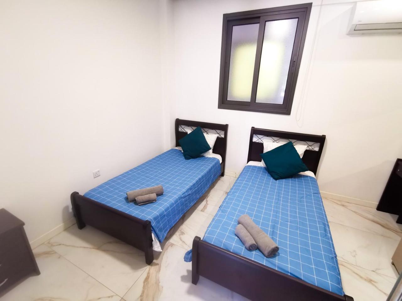 Mimi's Sunny Beach Apartment 1