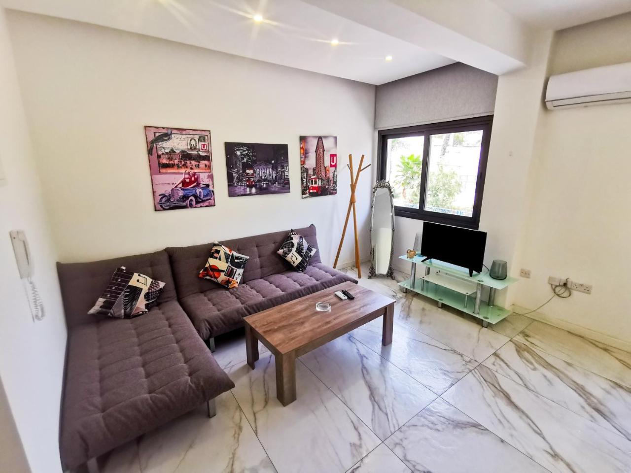 Mimi's Sunny Beach Apartment