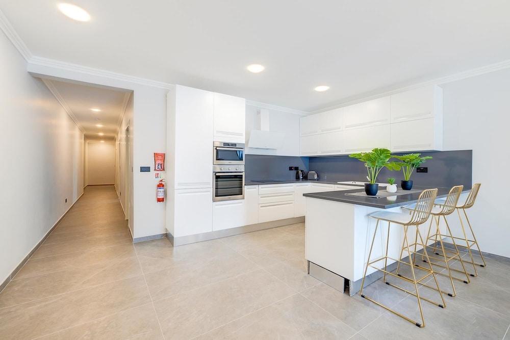 Art Deco Luxury Apartment, Central Location 2