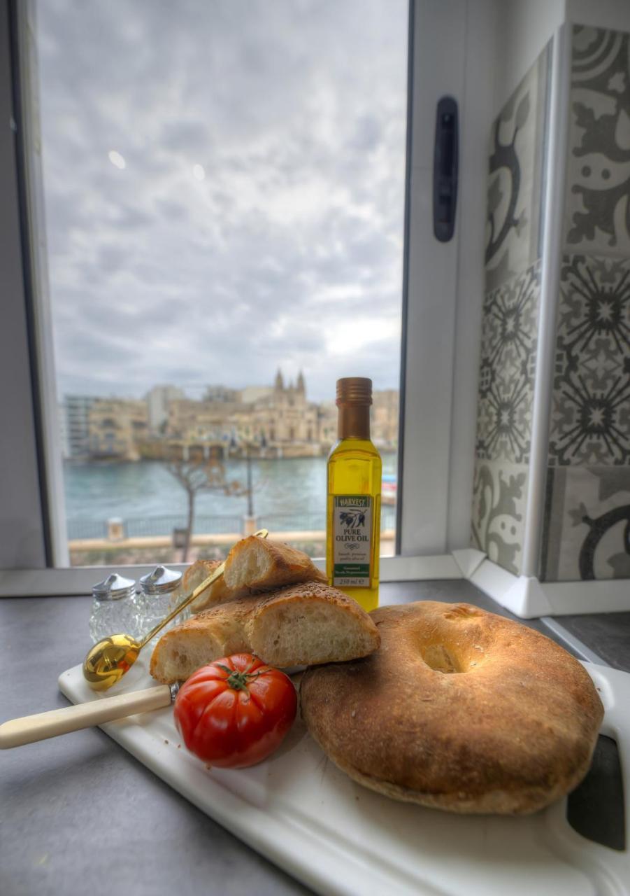 First Floor Studio Apartment Seconds From Balluta Bay Ipap1-1 1