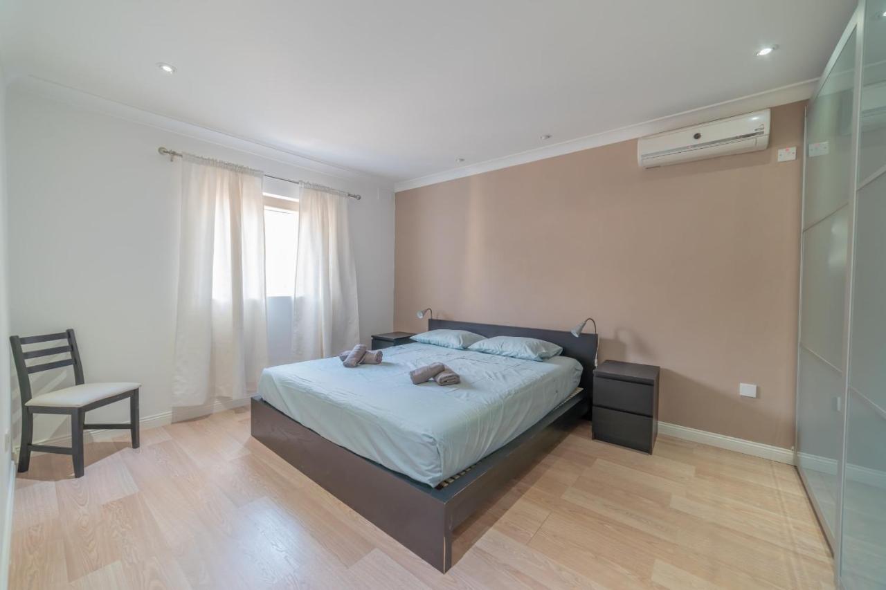 Seafront Apartment-Hosted by Sweetstay 2