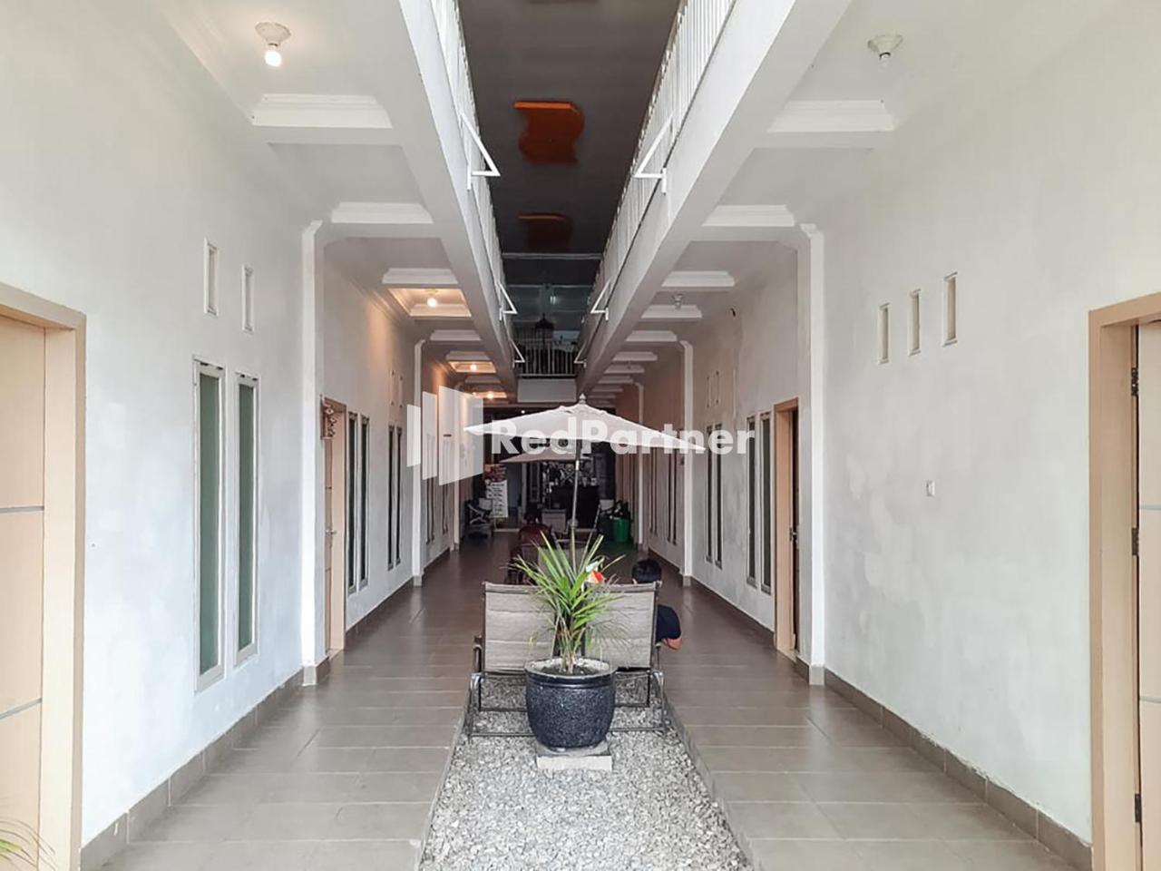 Hotel Puri Yasmin Potowanua Lasusua Mitra Reddoorz 1