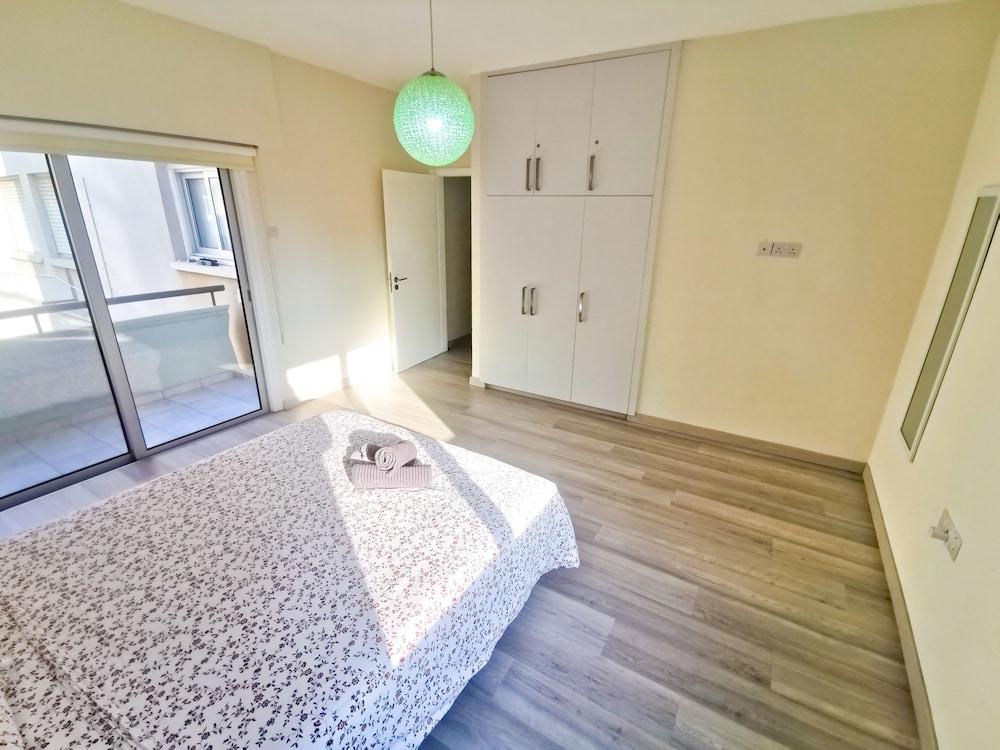 Beach-A-Holic Apartment 2