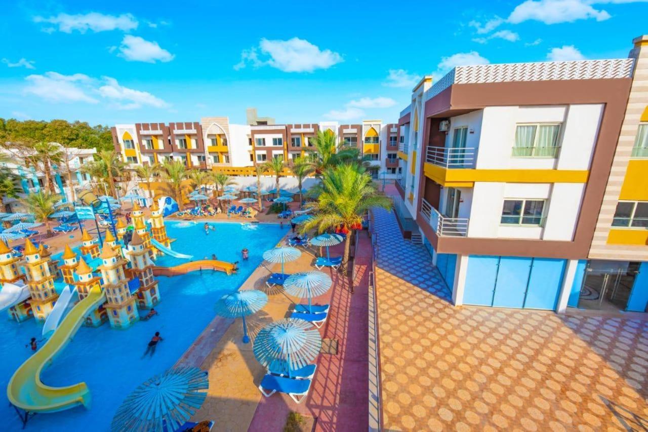 Le Mirage Bay Resort And Aqua Park One Bedroom Private Studio Inside View Aqua Building