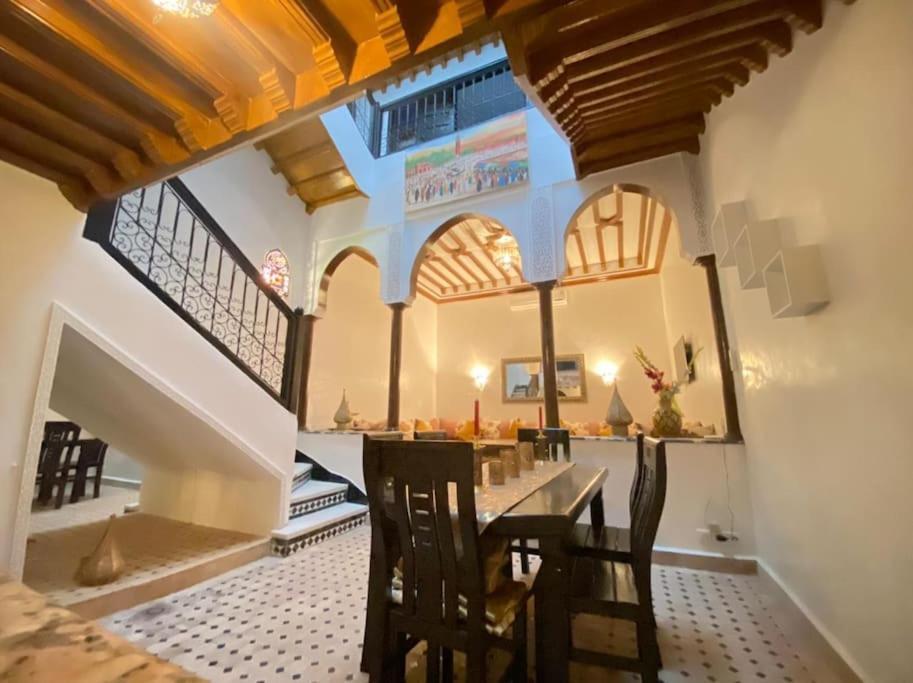 Un Riad Pour Se Divertir En Famille & Se Detendre