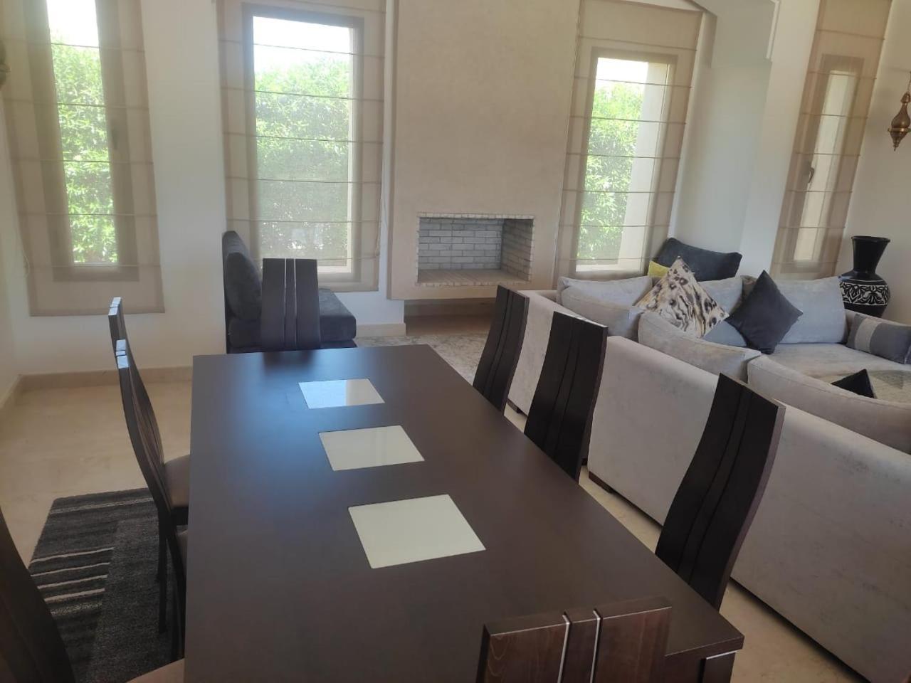 Villa Isolee 4 Facades Avec Piscine 1