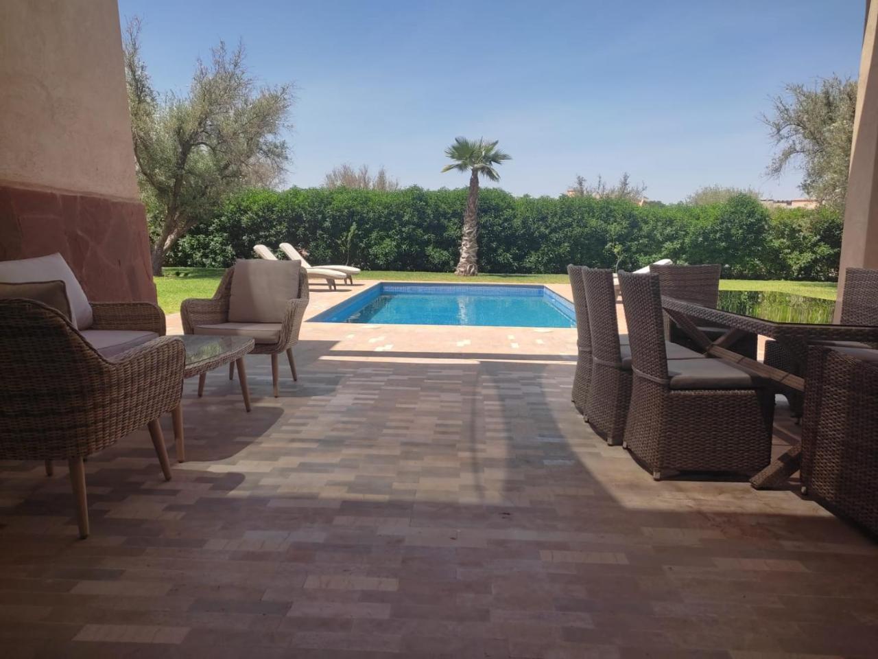 Villa Isolee 4 Facades Avec Piscine 2