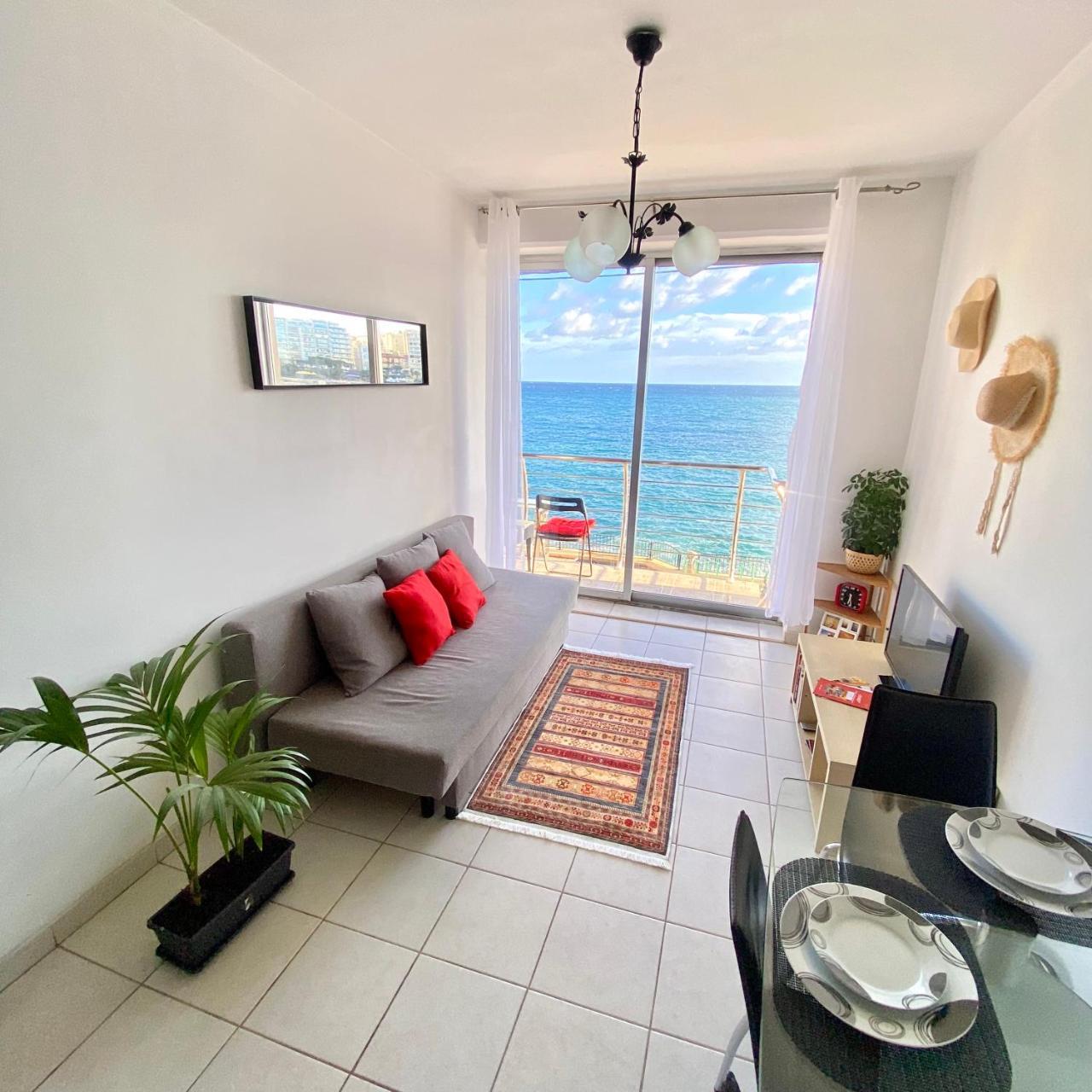 F2 - Lovely Two Bedrooms Flat Sea View, St Julians 1